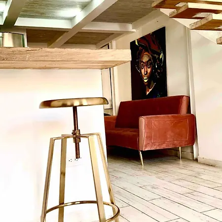 Beautiful Duplex In Old Town With Balcony *